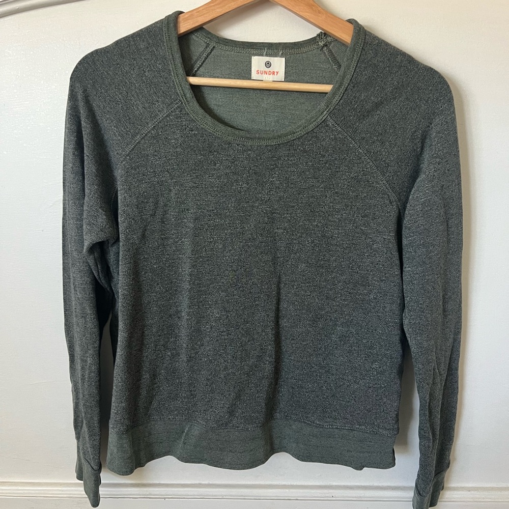 Women’s Long Sleeve Raglan in Heather Green